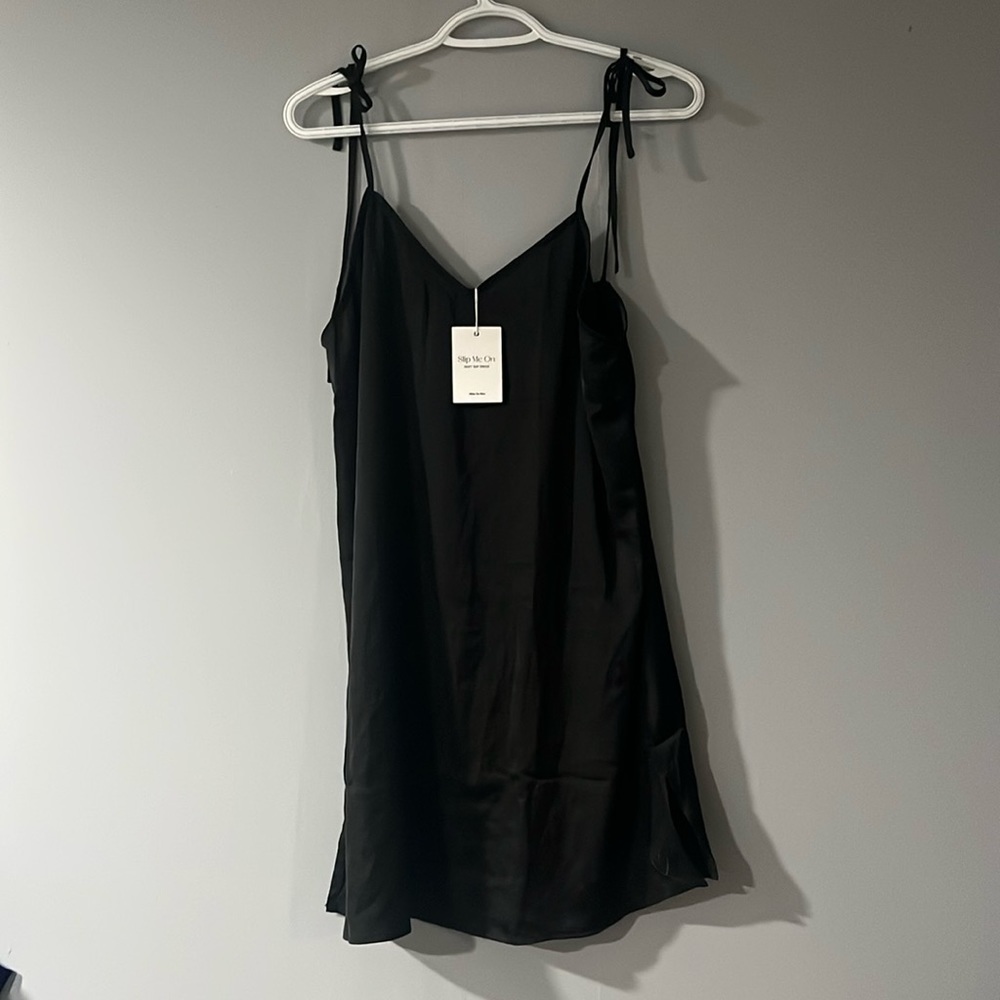 Miss to Mrs slip me on dress size medium